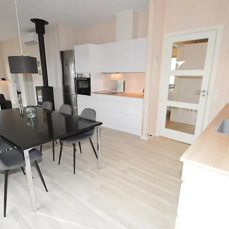 Three-bedroom In بيت للعطل